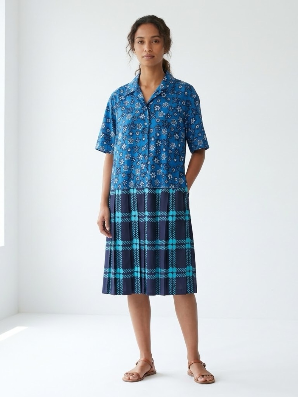 UNIQLO x MARNI Open Collar Short-Sleeve Pleated Dress, Large